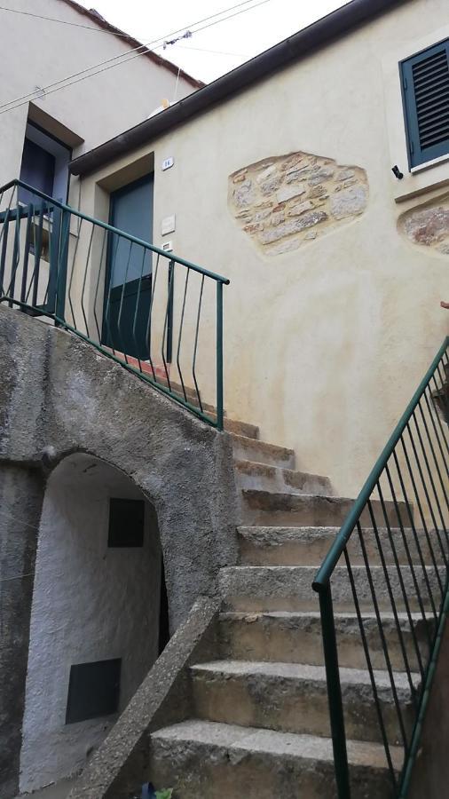 Apartment Alcastello - Casa Campanile Giglio Castello